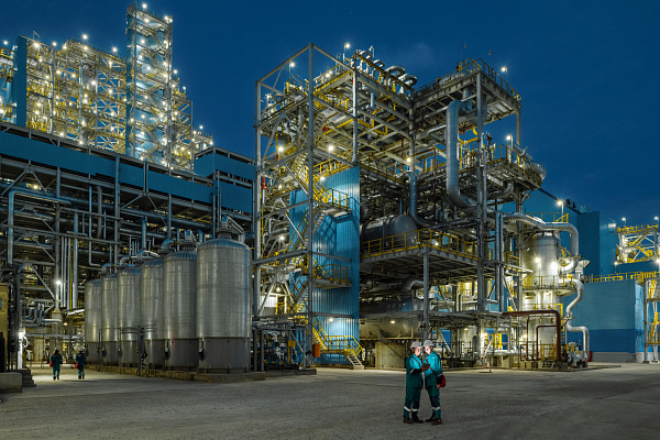 ЭП-600 вечером